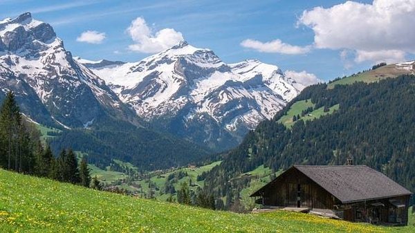 Quels sont les critères de qualité et de confort des hébergements dans la petite montagne ?