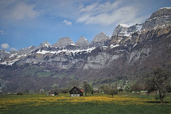Les 10 Meilleurs Spots de Camping dans les Alpes pour une Aventure en Montagne Inoubliable